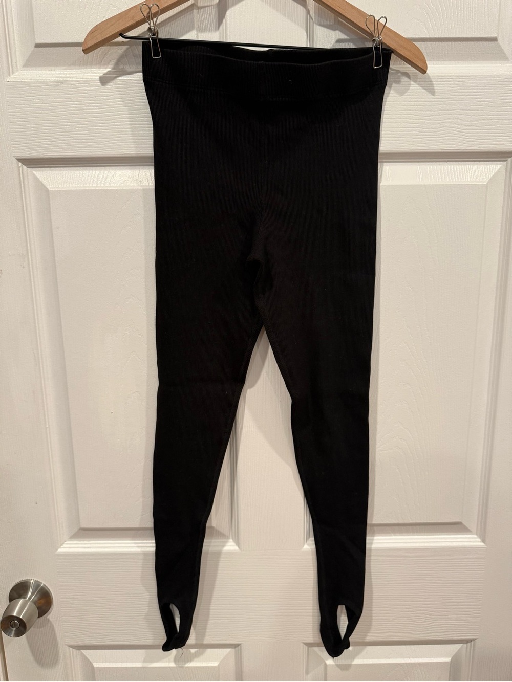 DONNI. Black Rib Stirrup Leggings for Women